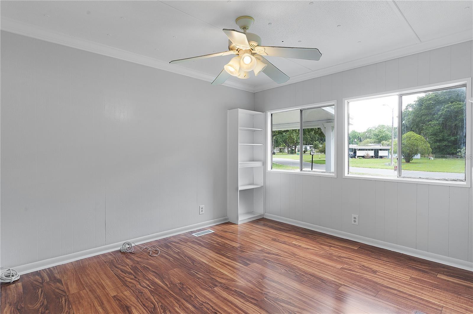 302 IVANHOE CIR, LADY LAKE, FL — photo 38