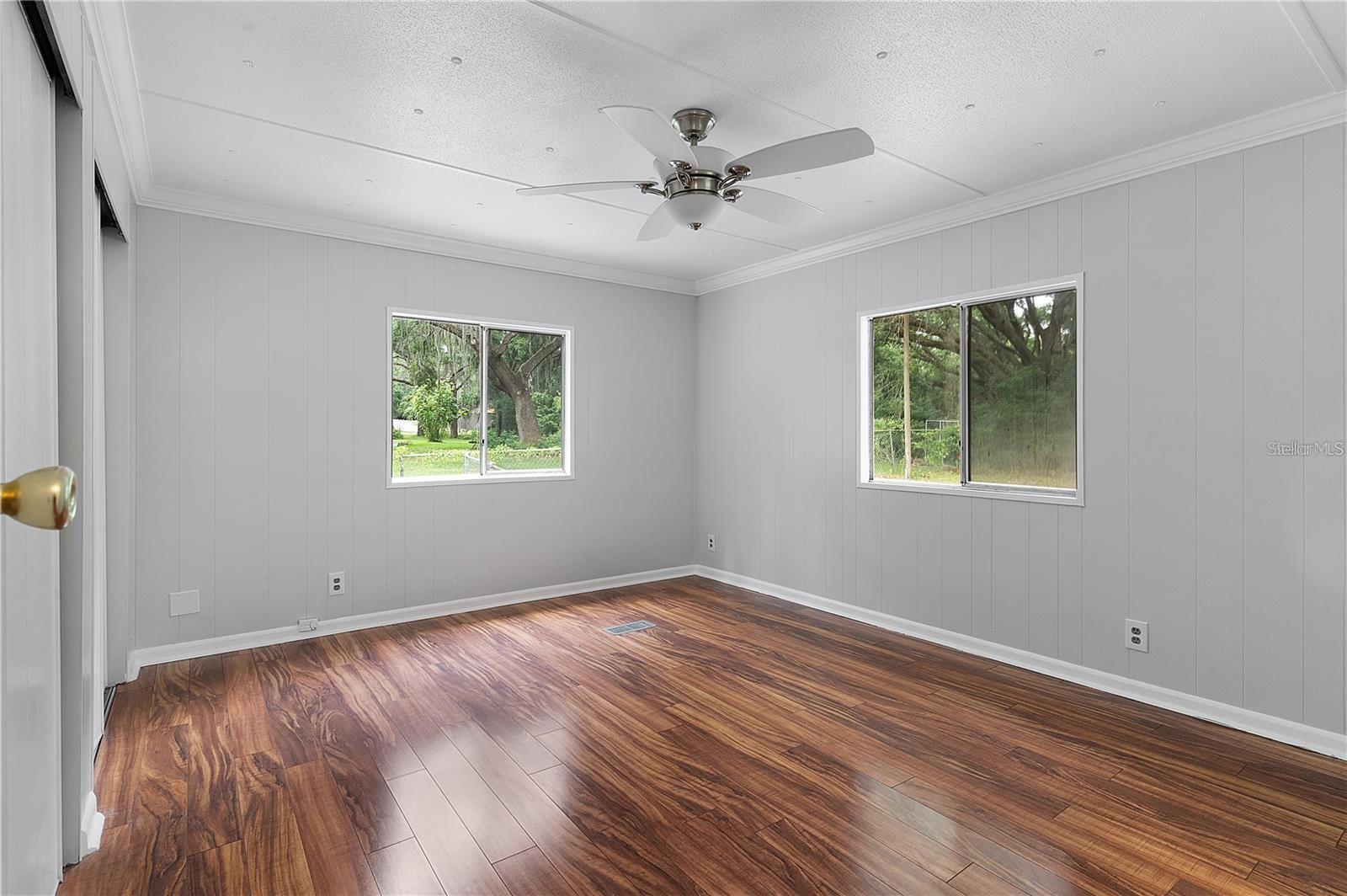 302 IVANHOE CIR, LADY LAKE, FL — photo 42