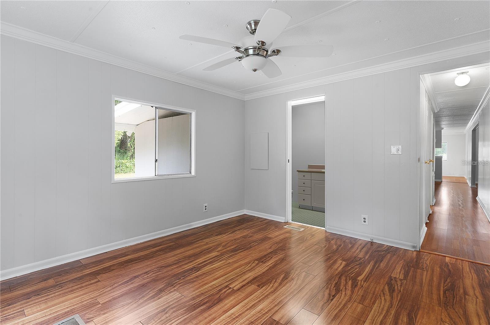 302 IVANHOE CIR, LADY LAKE, FL — photo 44