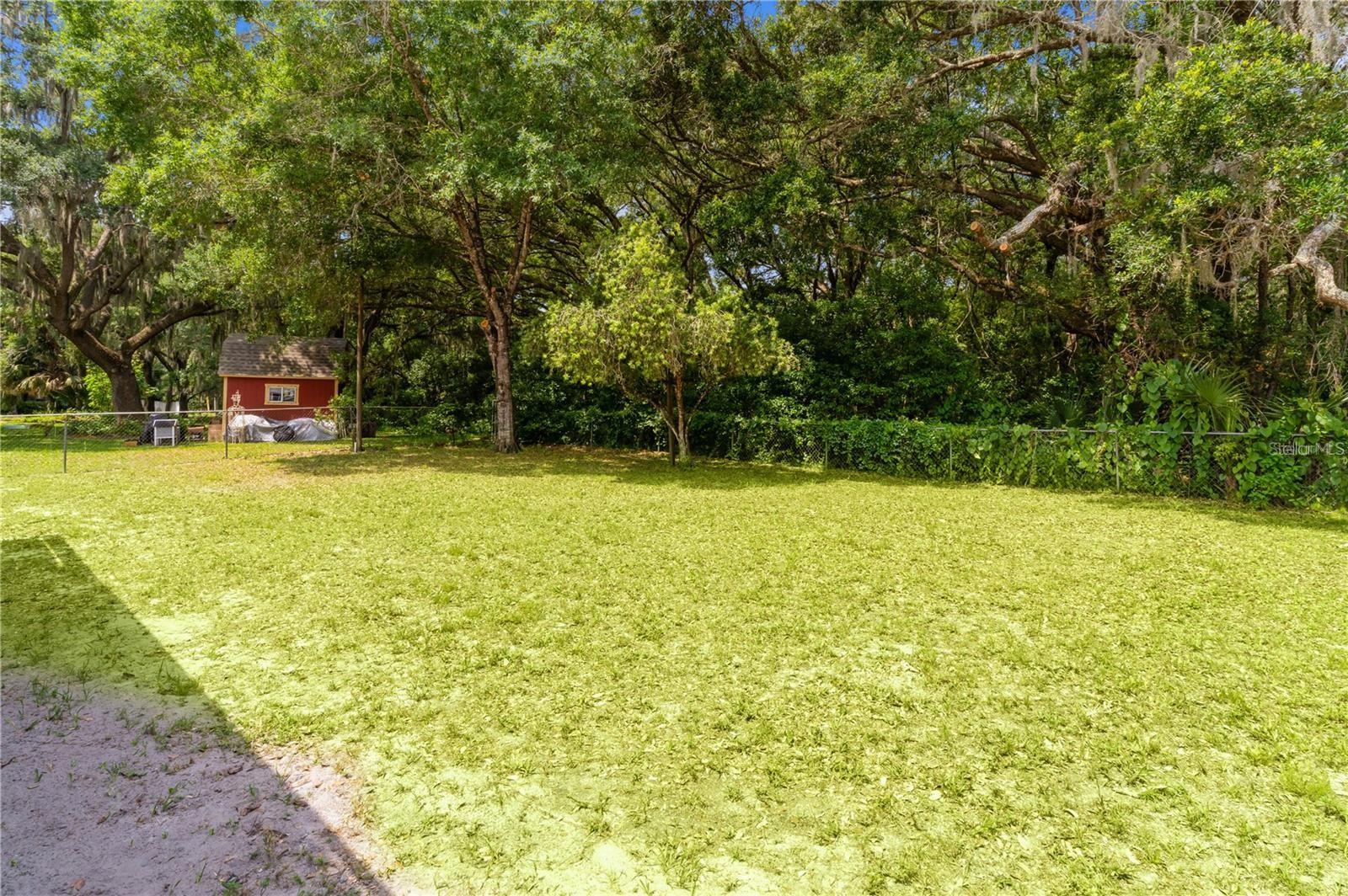 302 IVANHOE CIR, LADY LAKE, FL — photo 51