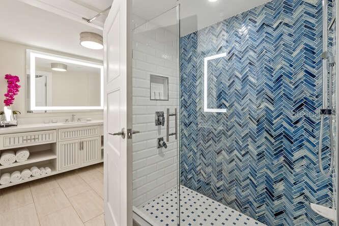 250 SANDS POINT RD #5203, LONGBOAT KEY, FL — photo 13