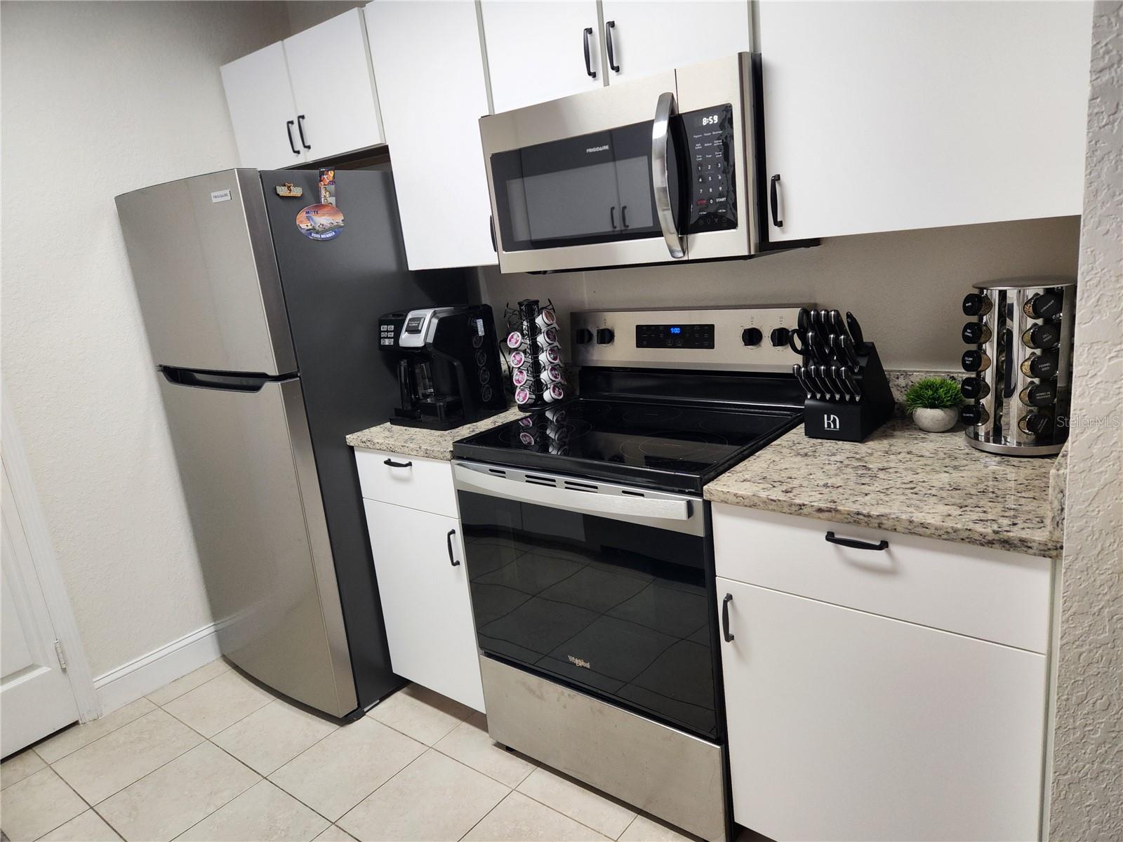 8926 MANOR LOOP CIR #201 B, LAKEWOOD RANCH, FL — photo 8