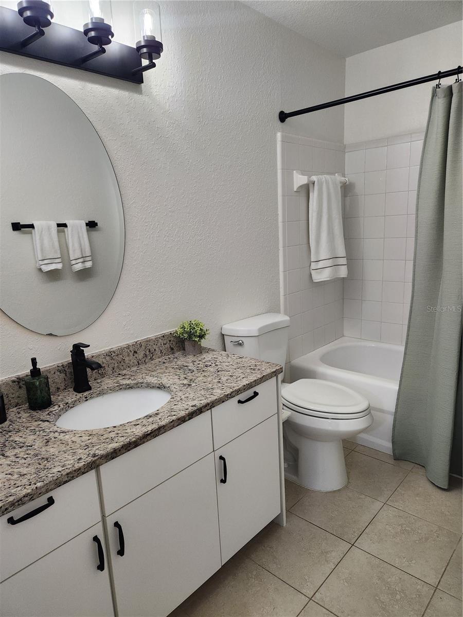 8926 MANOR LOOP CIR #201 B, LAKEWOOD RANCH, FL — photo 16