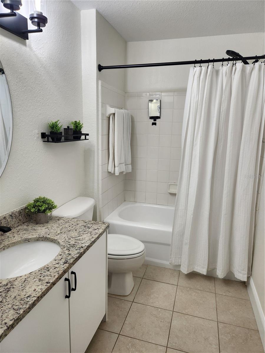8926 MANOR LOOP CIR #201 B, LAKEWOOD RANCH, FL — photo 20
