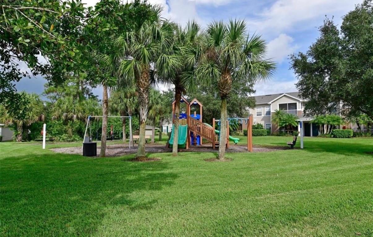 8926 MANOR LOOP CIR #201 B, LAKEWOOD RANCH, FL — photo 30