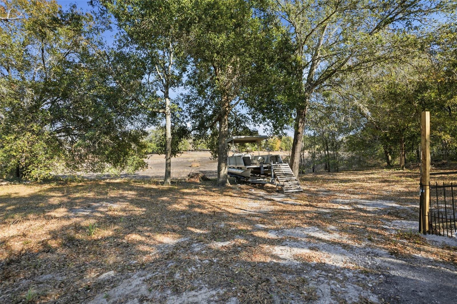 9727 LAKE DR, WEEKI WACHEE, FL — photo 24