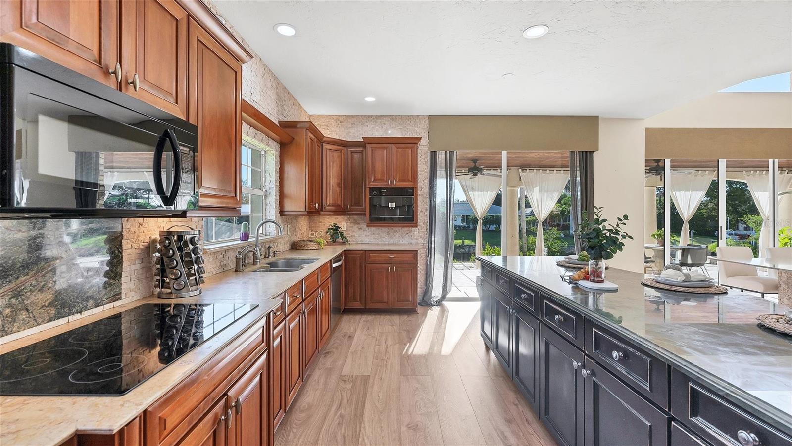 7300 COVE TER, SARASOTA, FL — photo 20