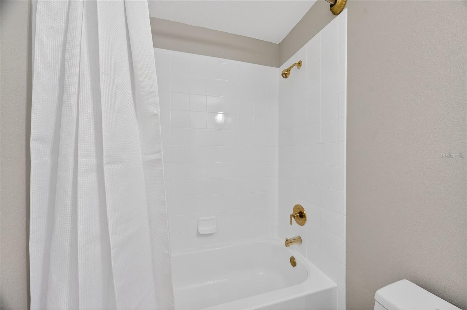 11622 DECLARATION DR, TAMPA, FL — photo 32