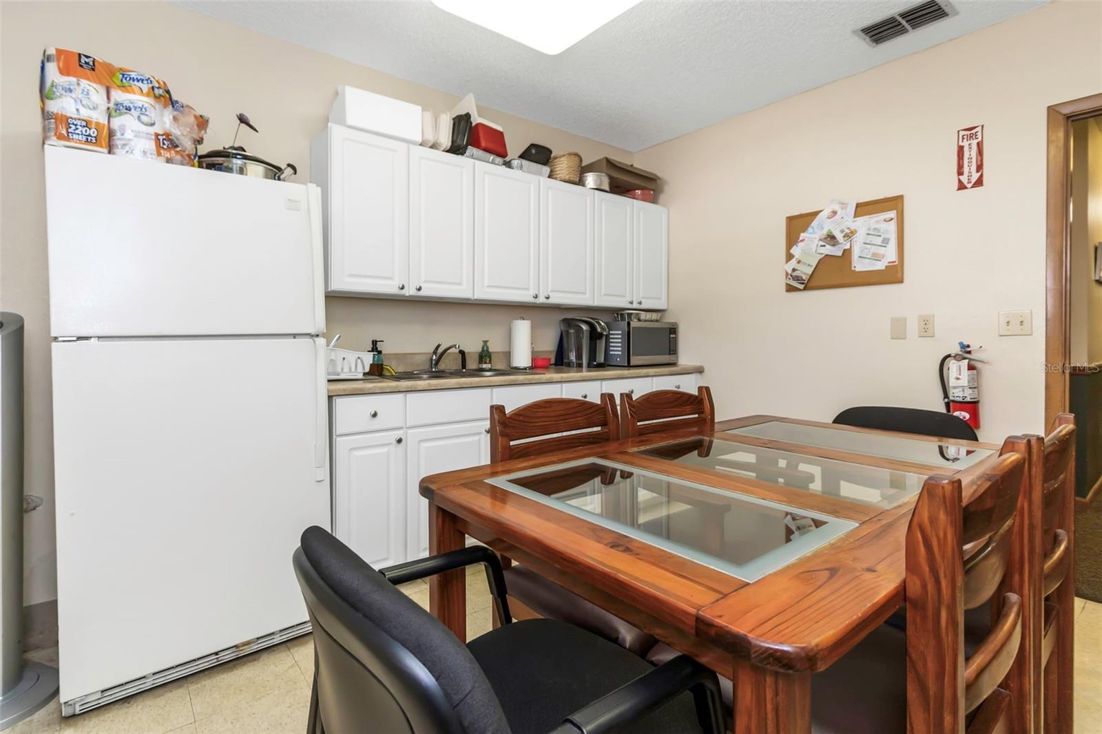 701 N HERCULES AVE, CLEARWATER, FL — photo 40