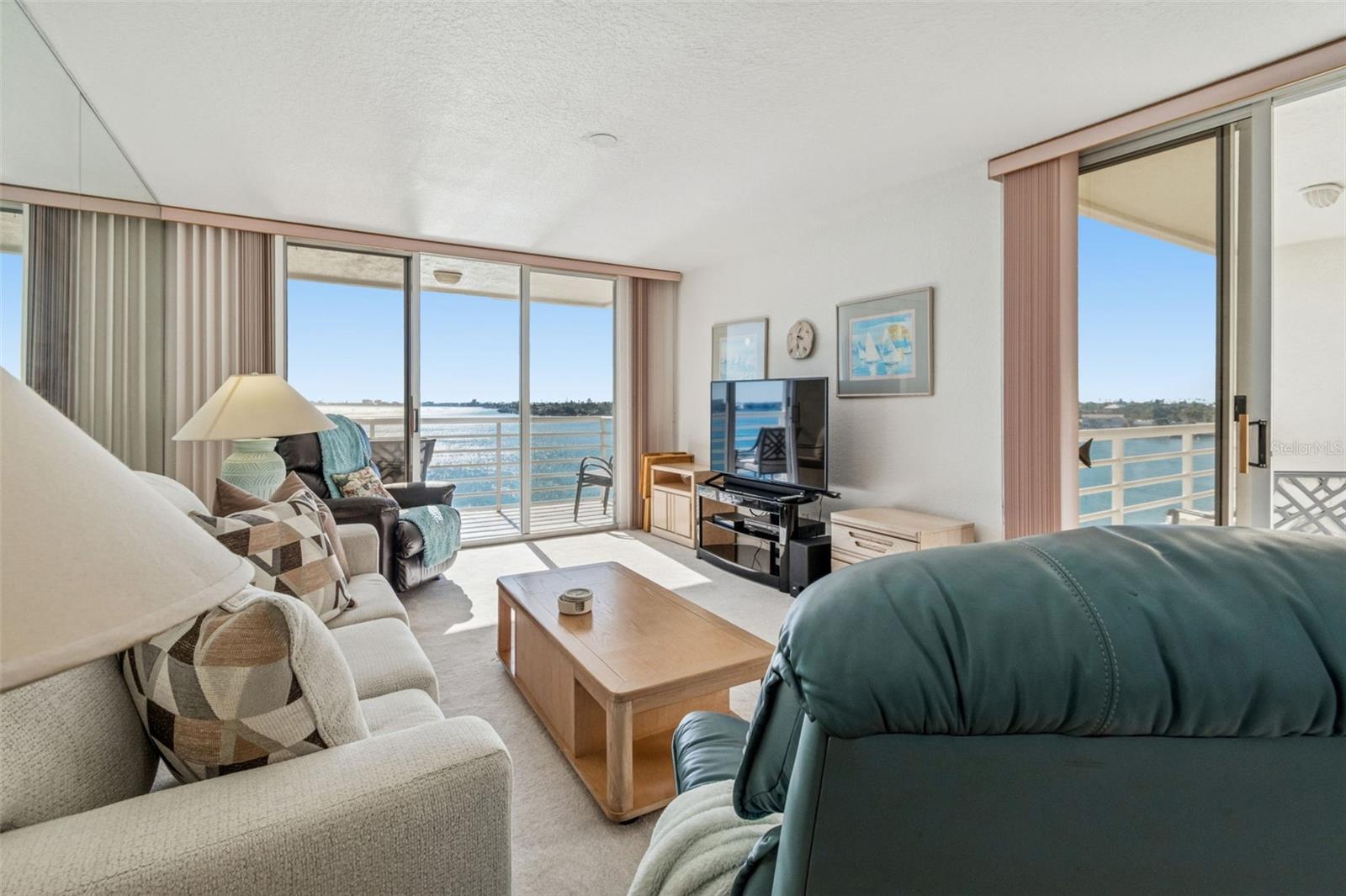 6105 BAHIA DEL MAR CIR #686, ST PETERSBURG, FL — photo 5
