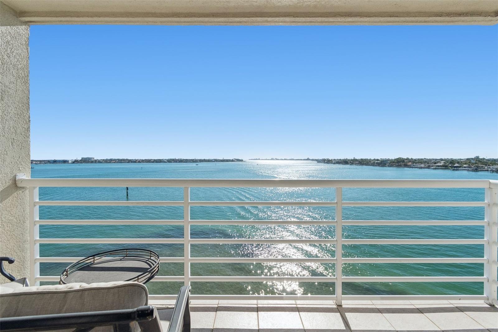6105 BAHIA DEL MAR CIR #686, ST PETERSBURG, FL — photo 6