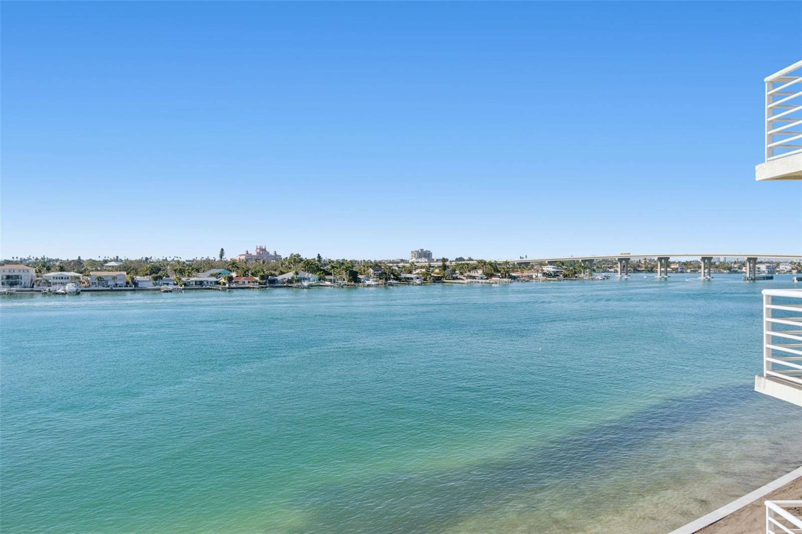 6105 BAHIA DEL MAR CIR #686, ST PETERSBURG, FL — photo 9