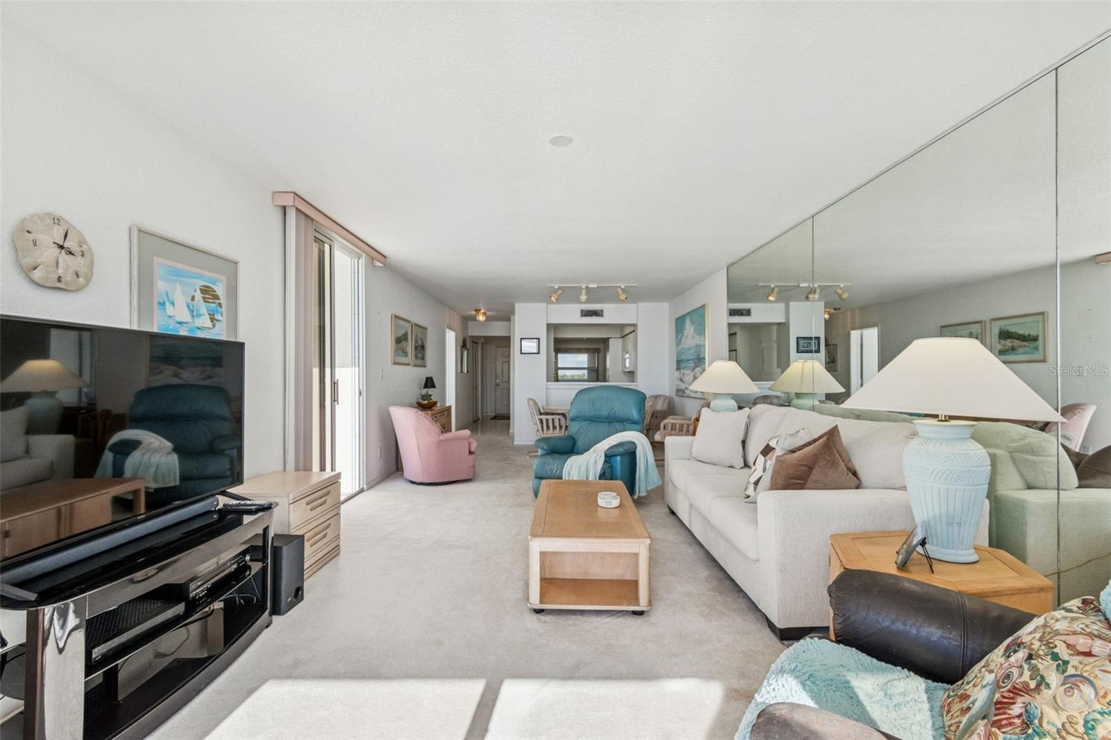6105 BAHIA DEL MAR CIR #686, ST PETERSBURG, FL — photo 12