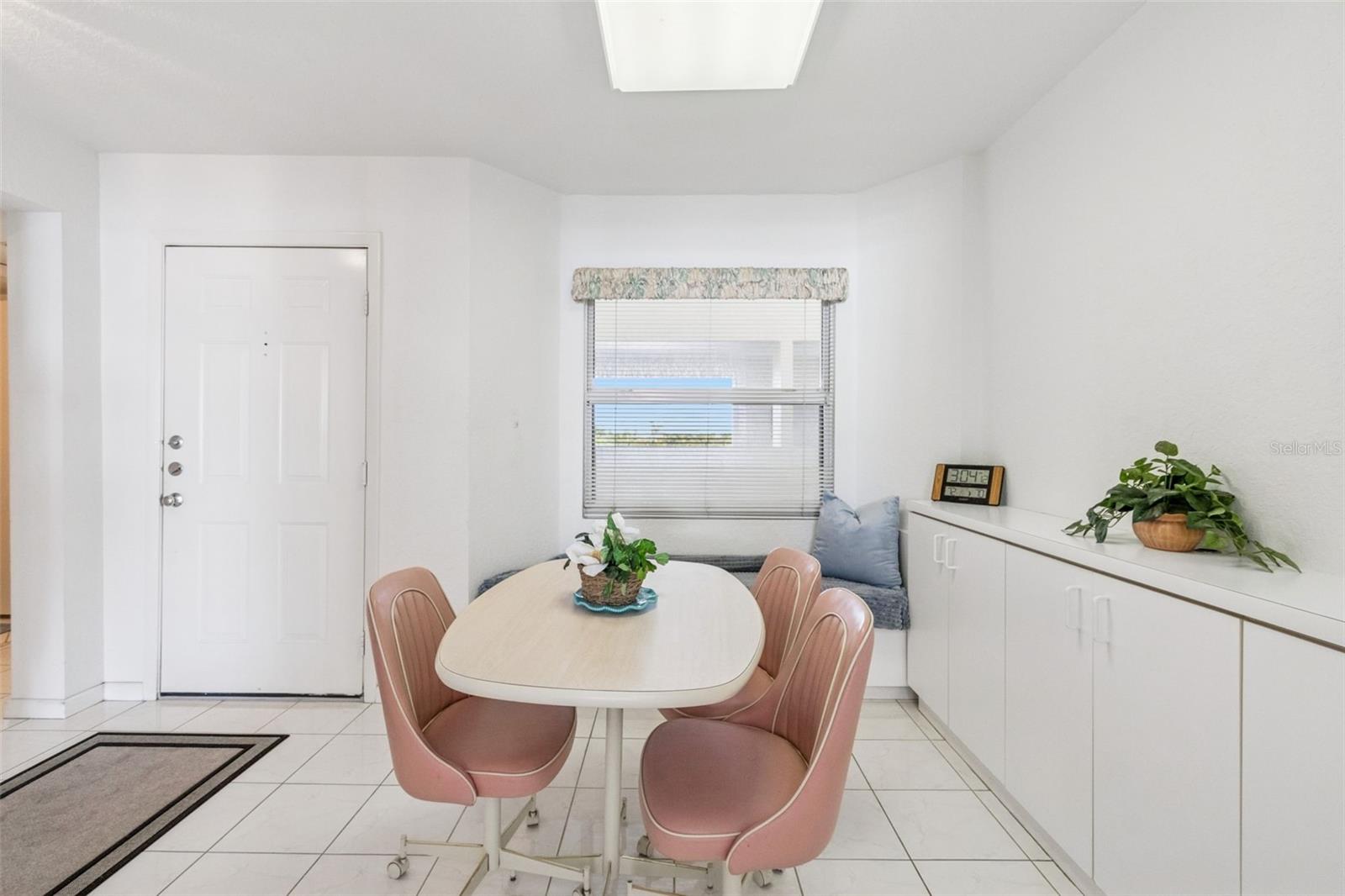 6105 BAHIA DEL MAR CIR #686, ST PETERSBURG, FL — photo 17
