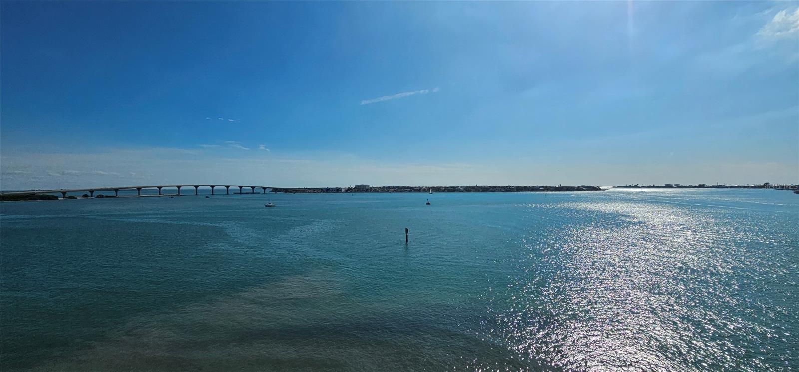 6105 BAHIA DEL MAR CIR #686, ST PETERSBURG, FL — photo 37