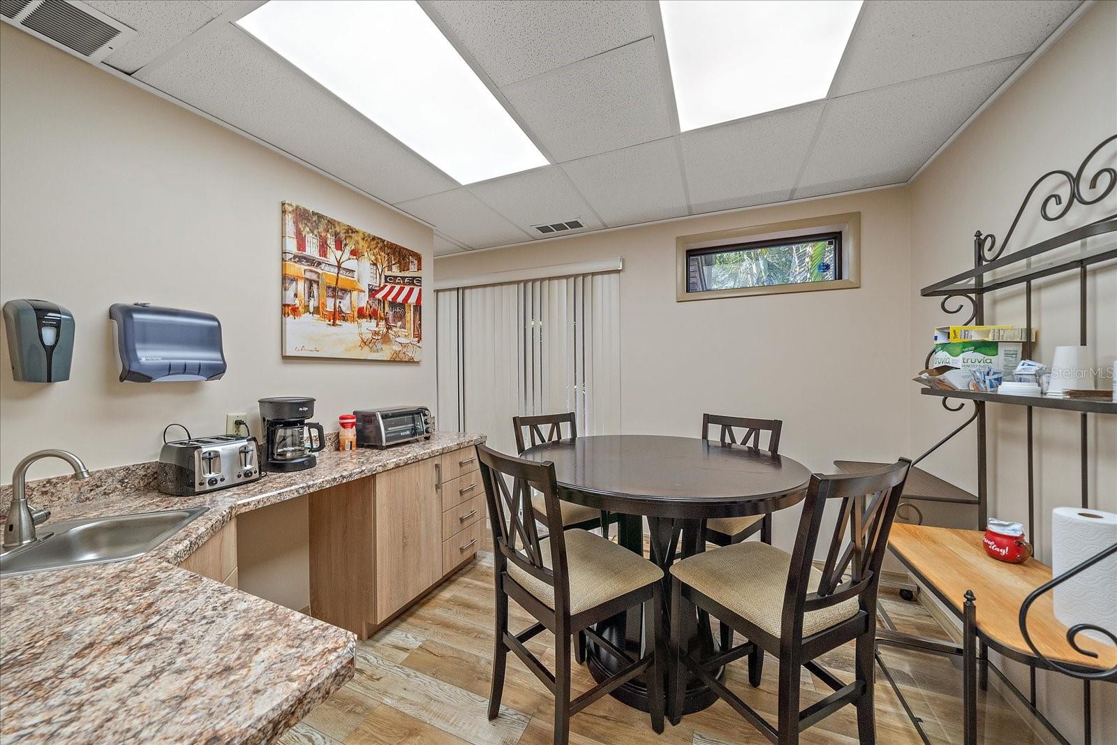 1872 S TAMIAMI TRL #A, VENICE, FL — photo 16