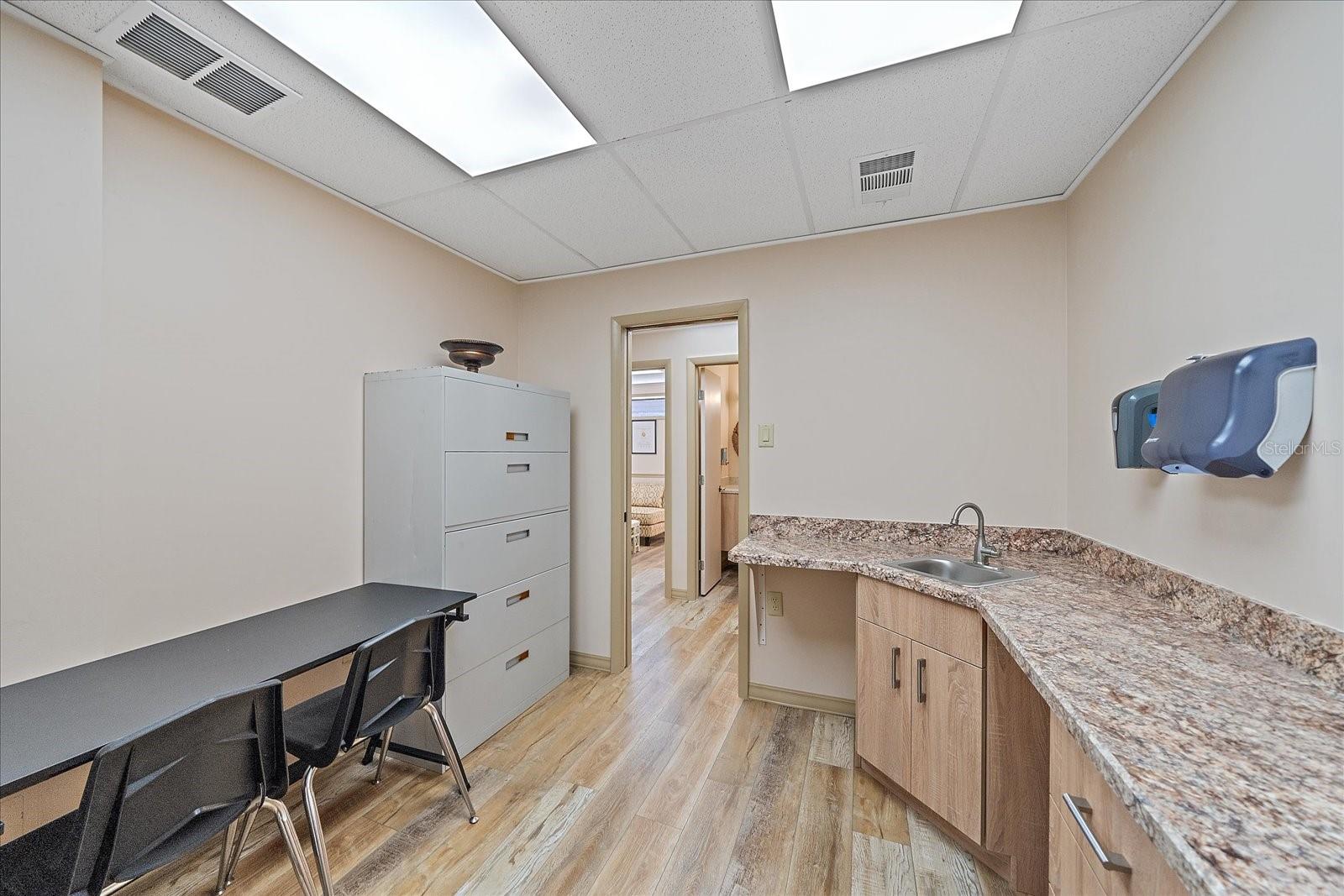 1872 S TAMIAMI TRL #A, VENICE, FL — photo 24