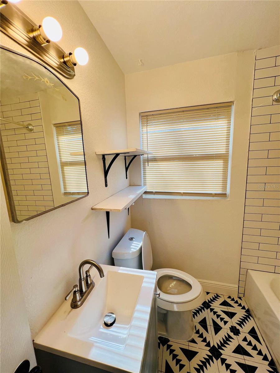 1630 HARBOR DR, CLEARWATER, FL — photo 11