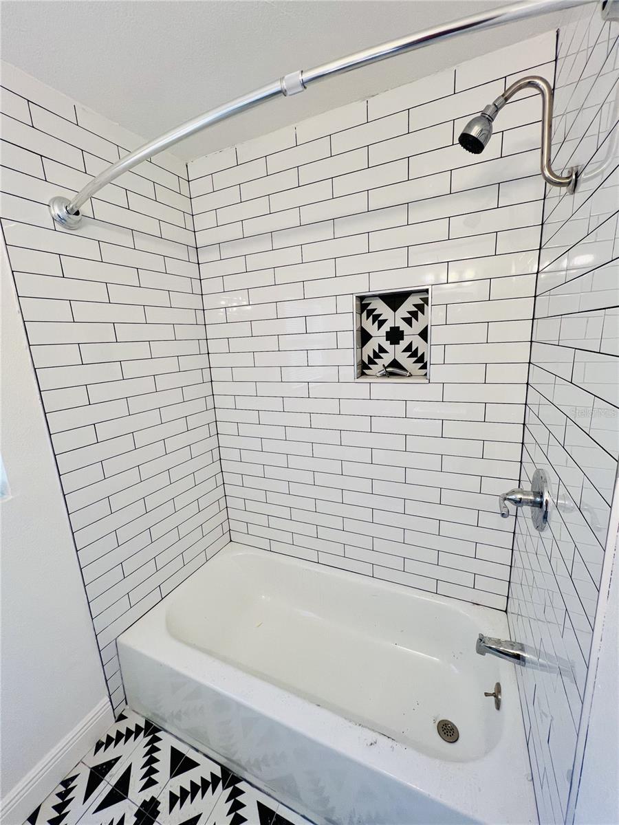 1630 HARBOR DR, CLEARWATER, FL — photo 12