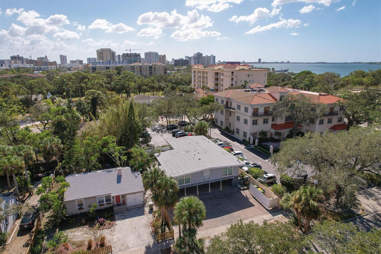 1236 13TH ST, SARASOTA, FL — photo 3