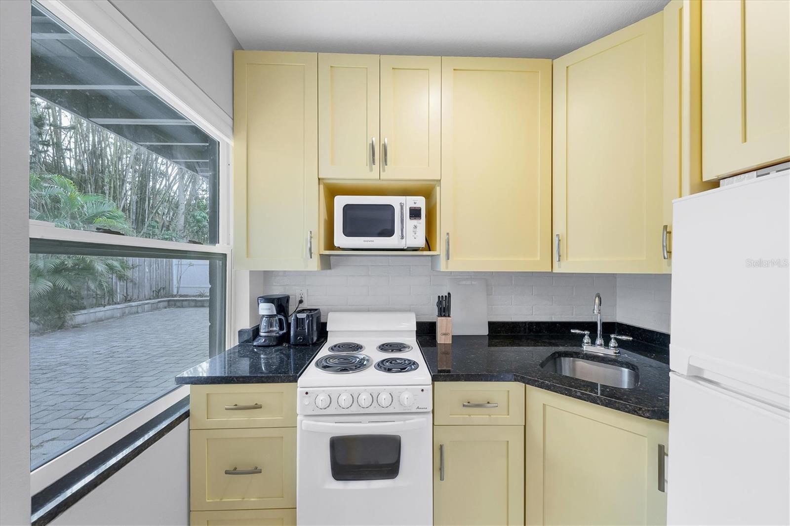 1236 13TH ST, SARASOTA, FL — photo 18