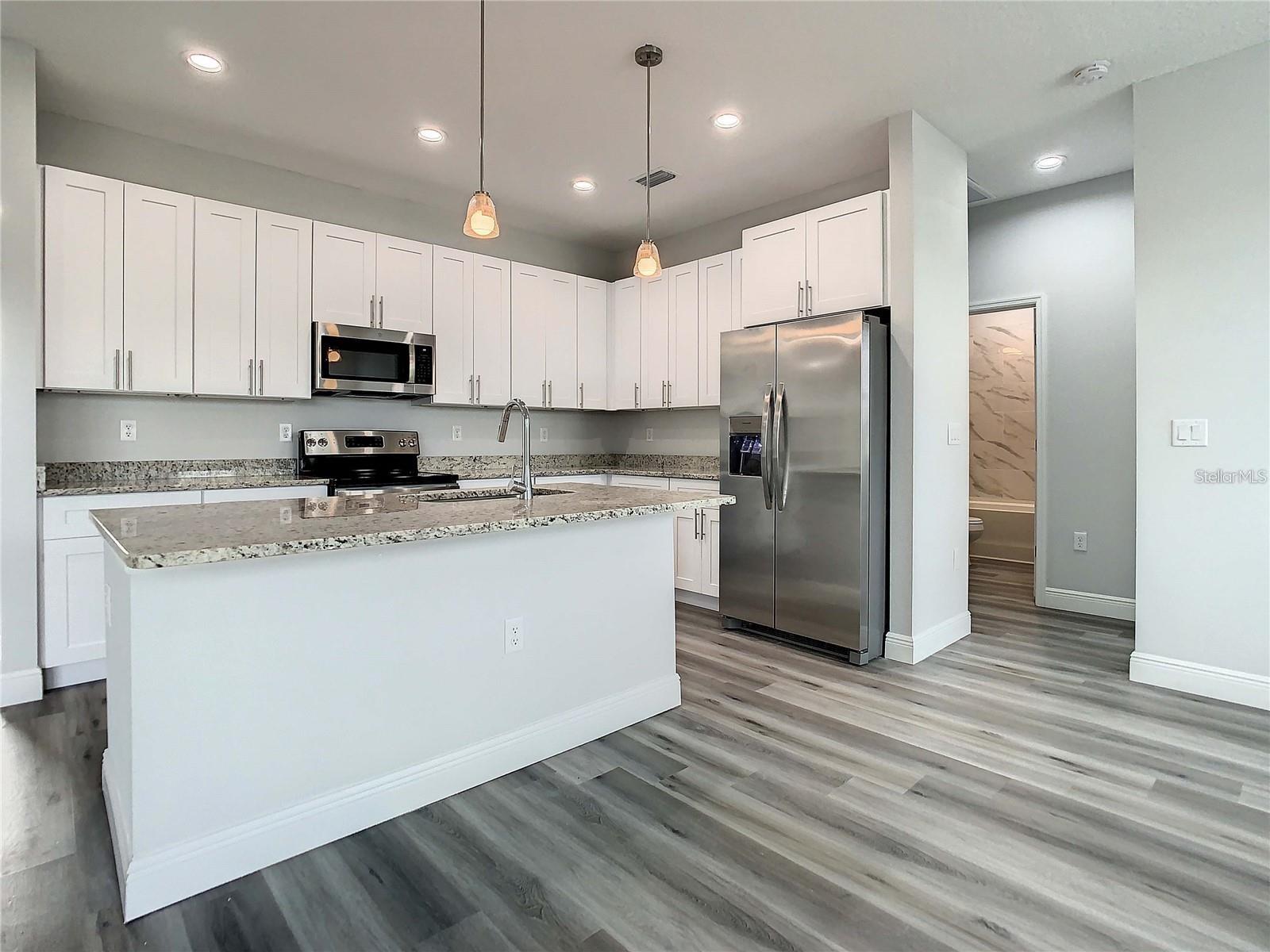 15504 GREENWOOD AVE, PORT CHARLOTTE, FL — photo 3