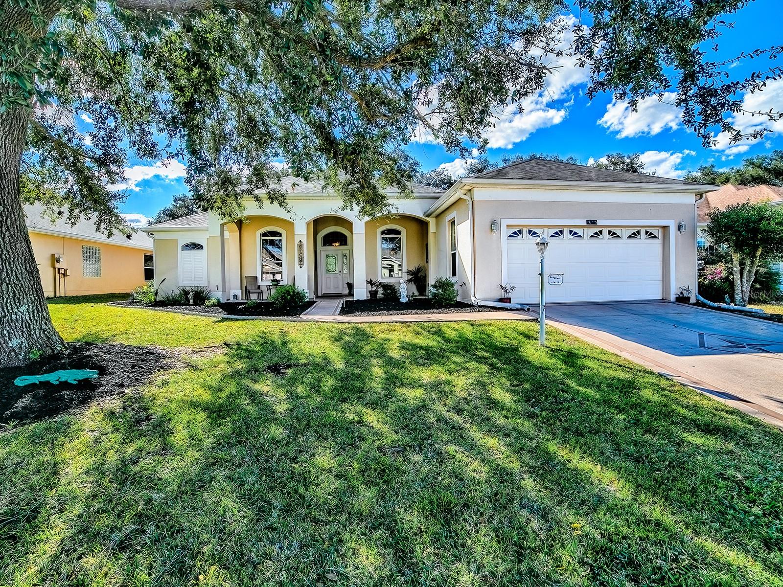 24239 BELLE MEDE DR, LEESBURG, FL