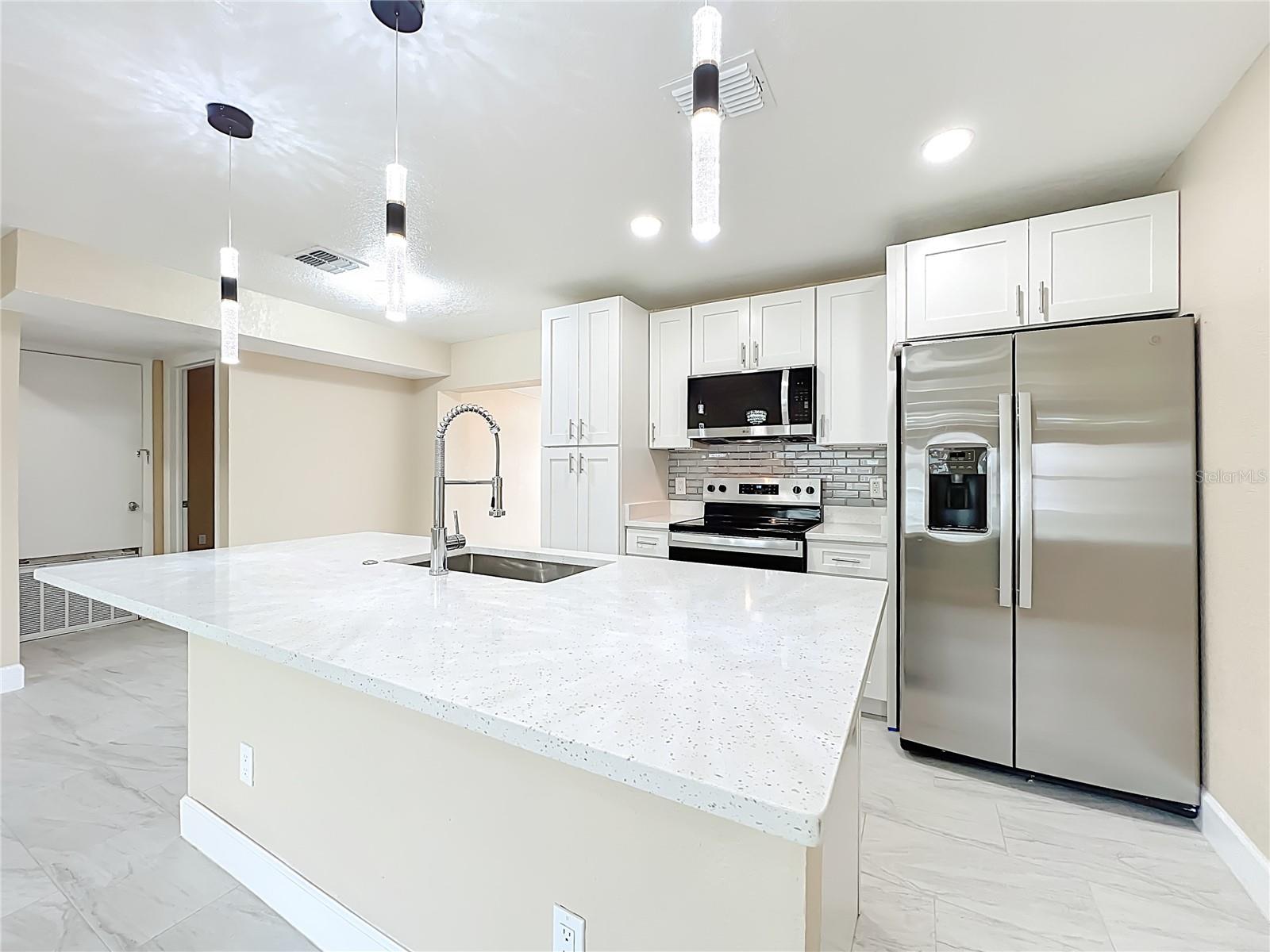 4052 CASTLEGATE DR, ORLANDO, FL — photo 6