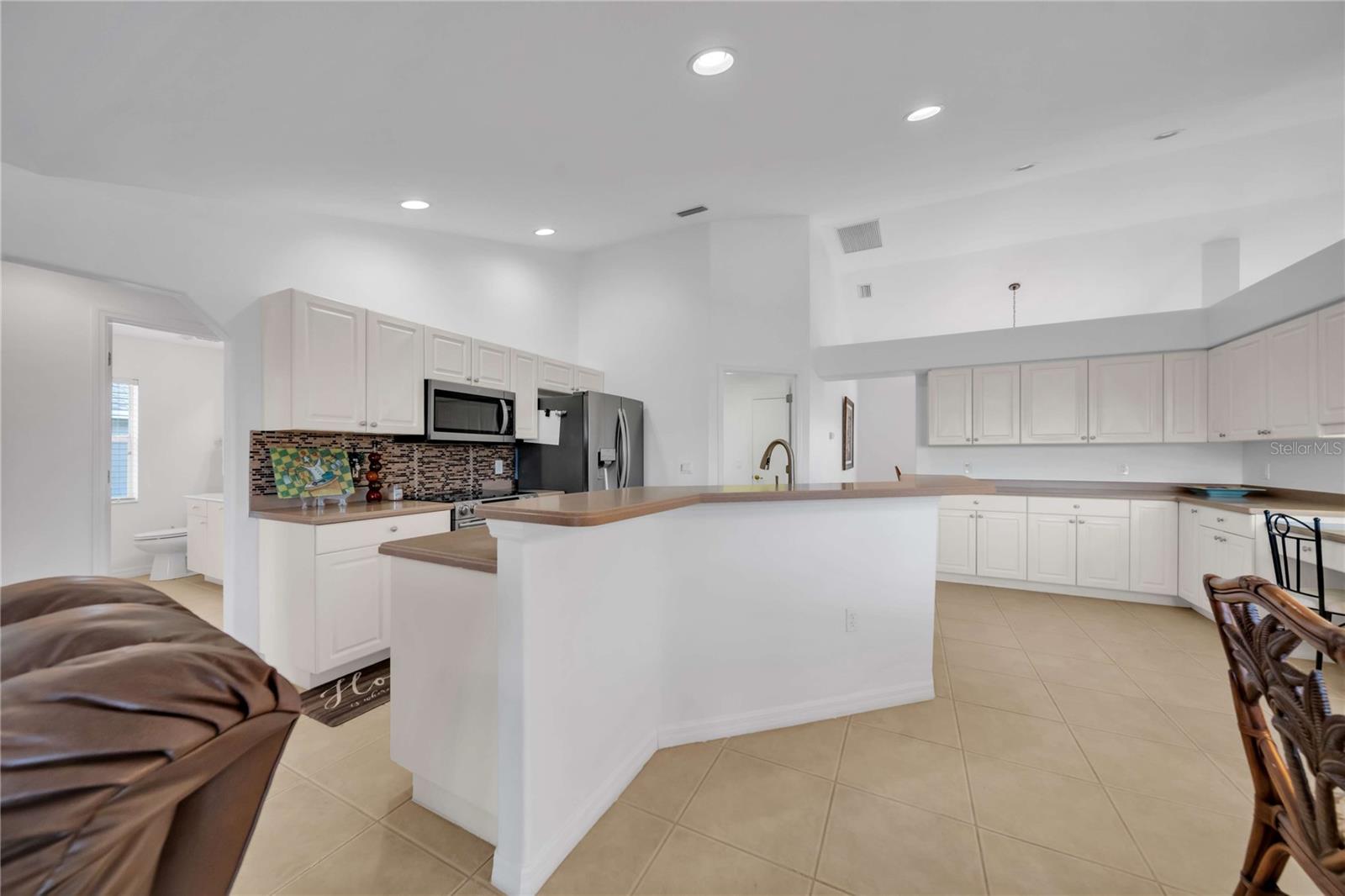 240 WHITE MARSH LN, ROTONDA WEST, FL — photo 14