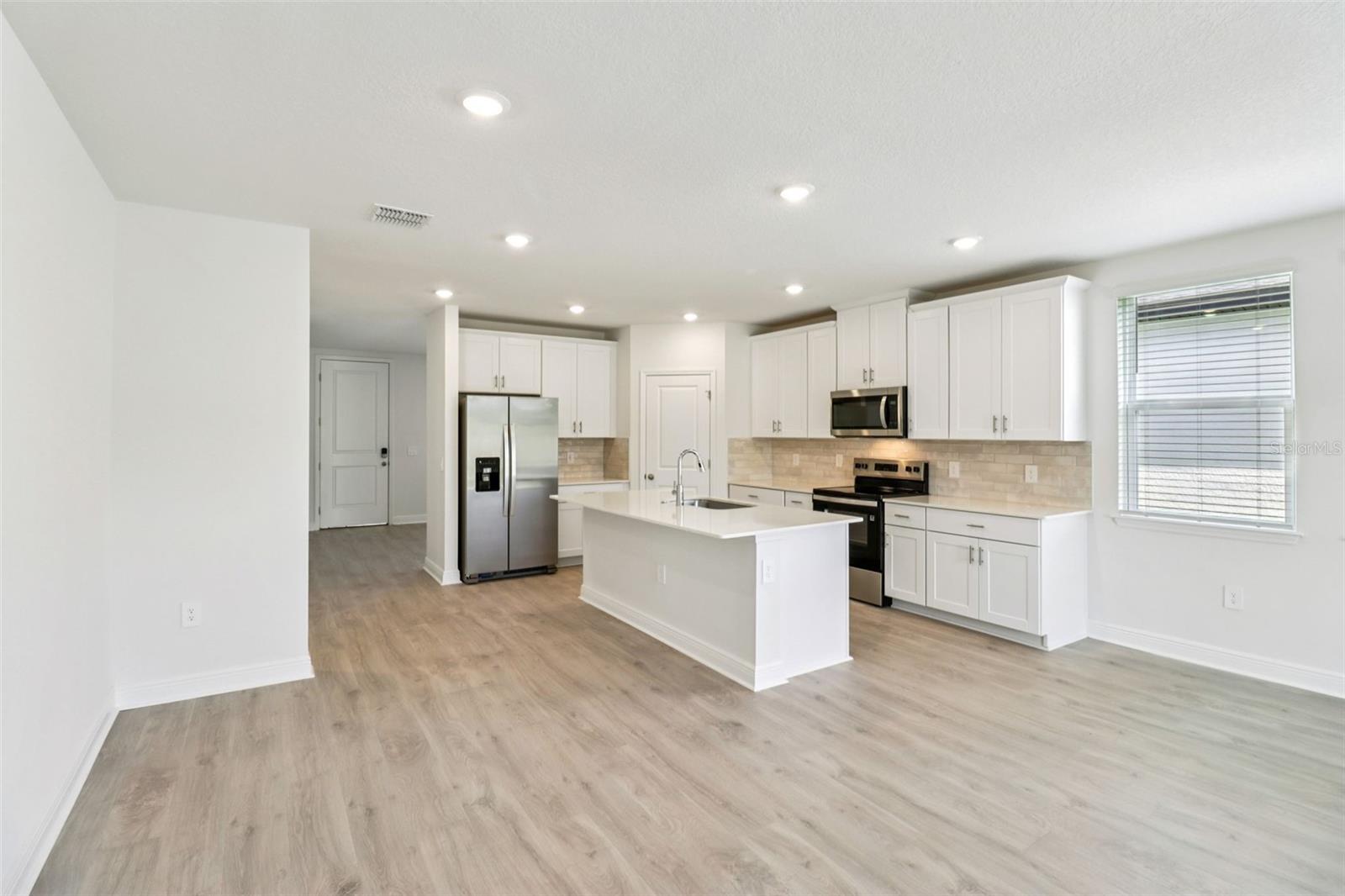 787 SUNSHOWER, LADY LAKE, FL — photo 24