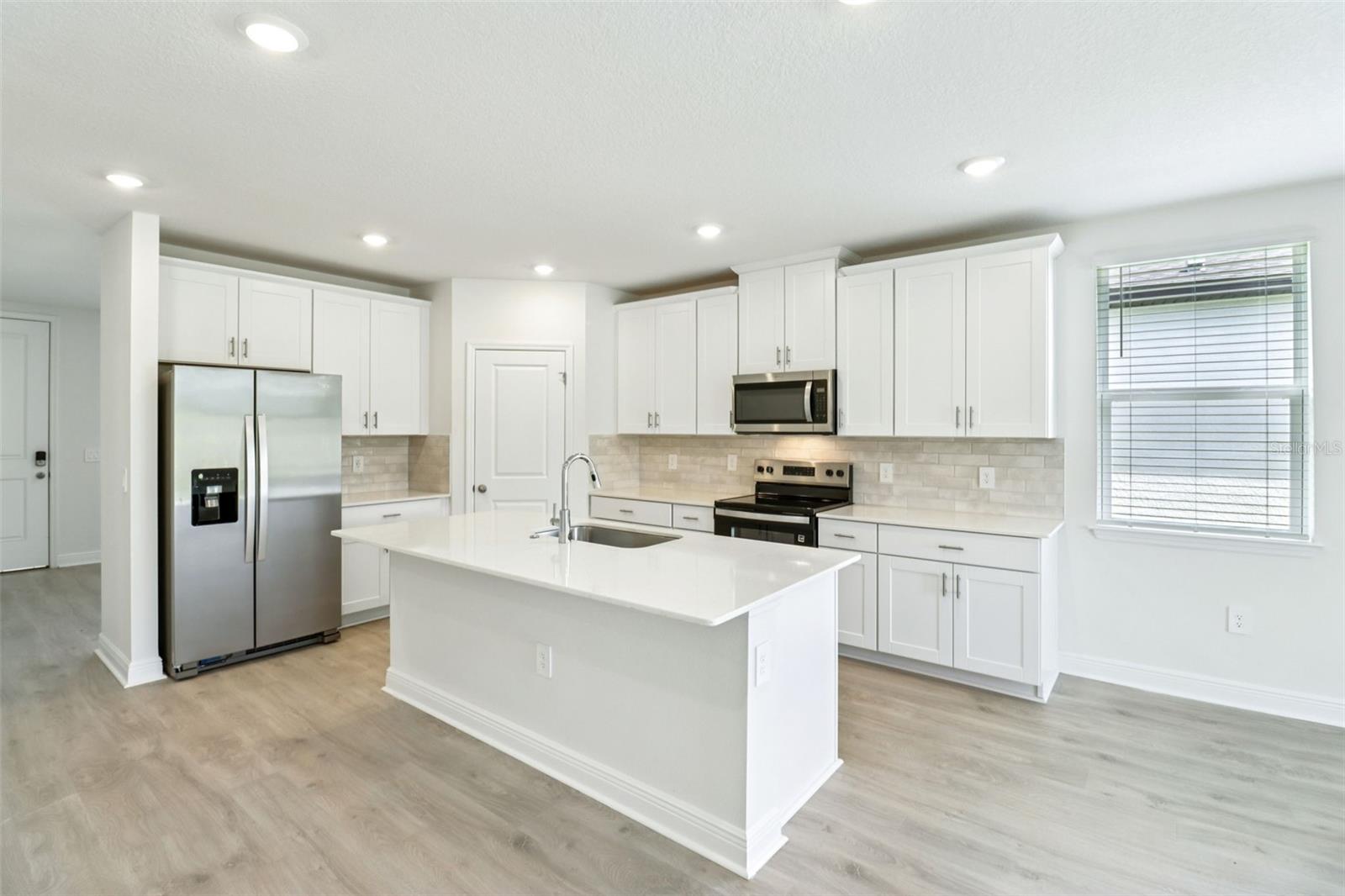 787 SUNSHOWER, LADY LAKE, FL — photo 28