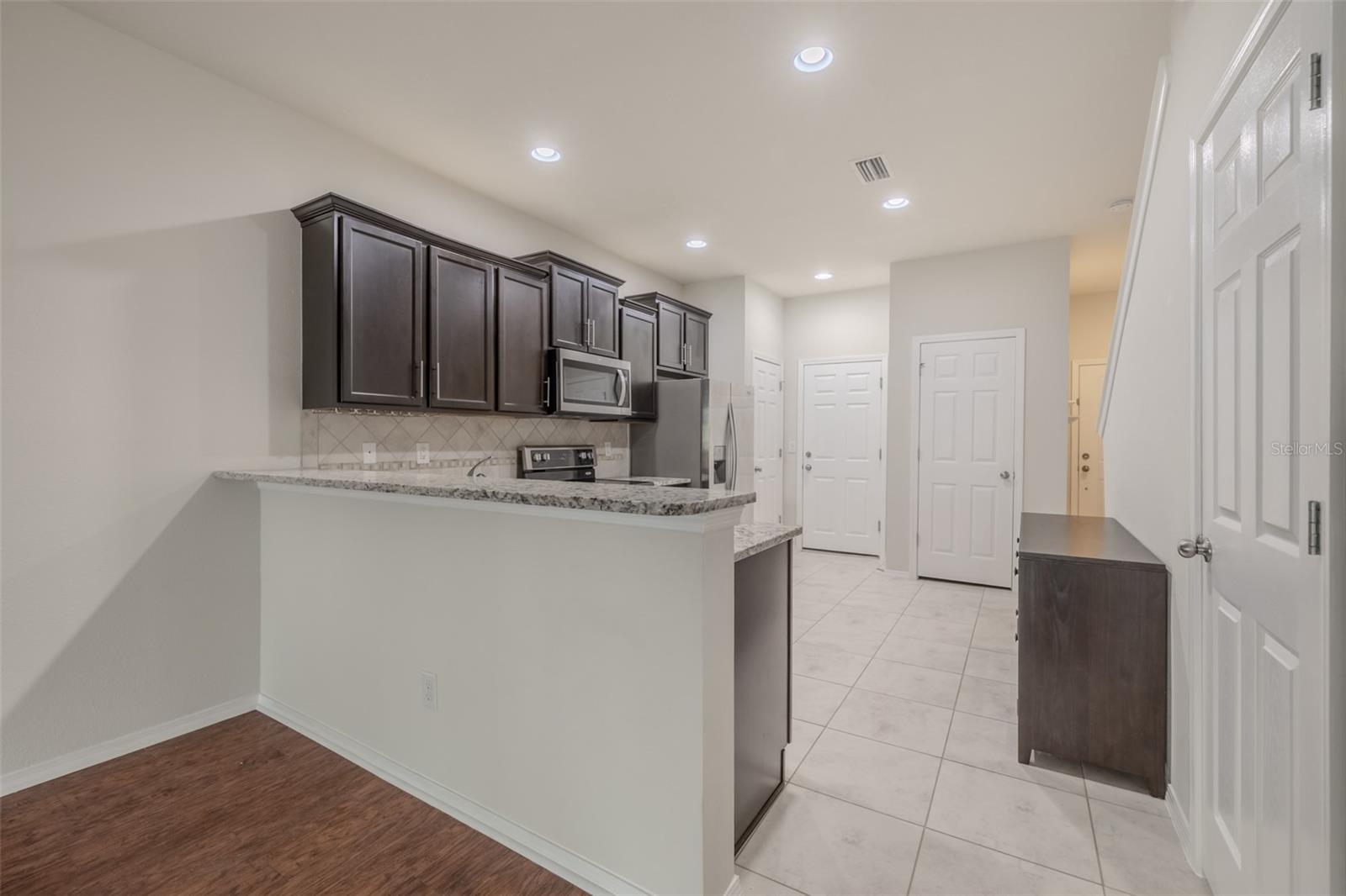 4734 WHITE SANDERLING CT CT, TAMPA, FL — photo 8