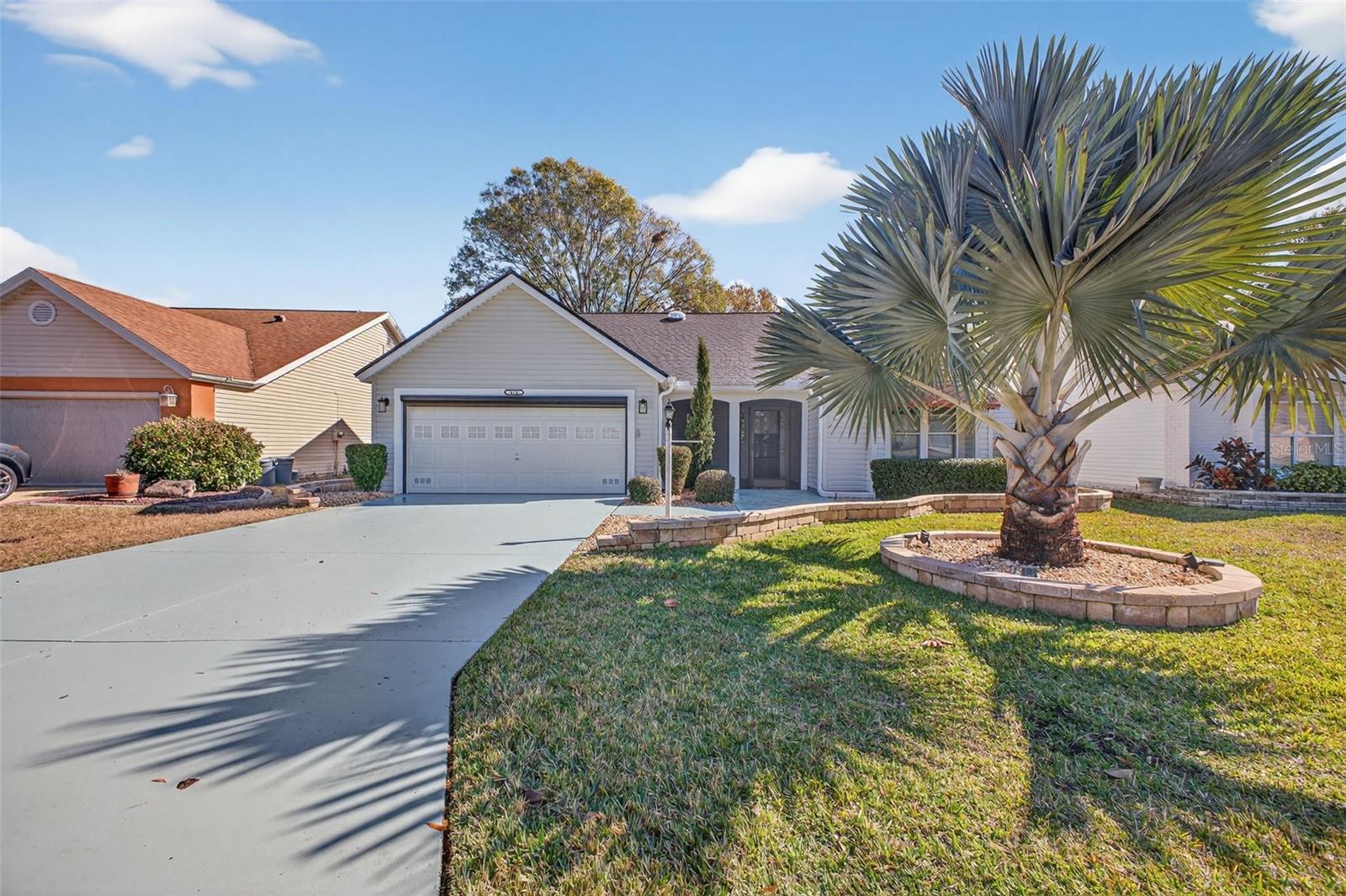 411 DEL MAR DR, LADY LAKE, FL