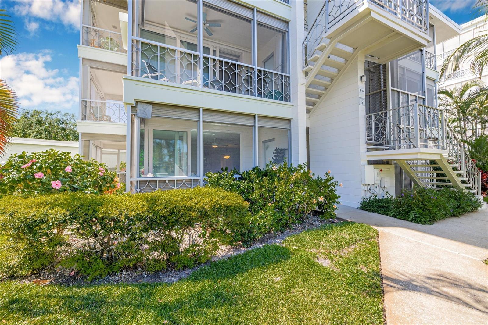 615 10TH AVE NE #1, ST PETERSBURG, FL