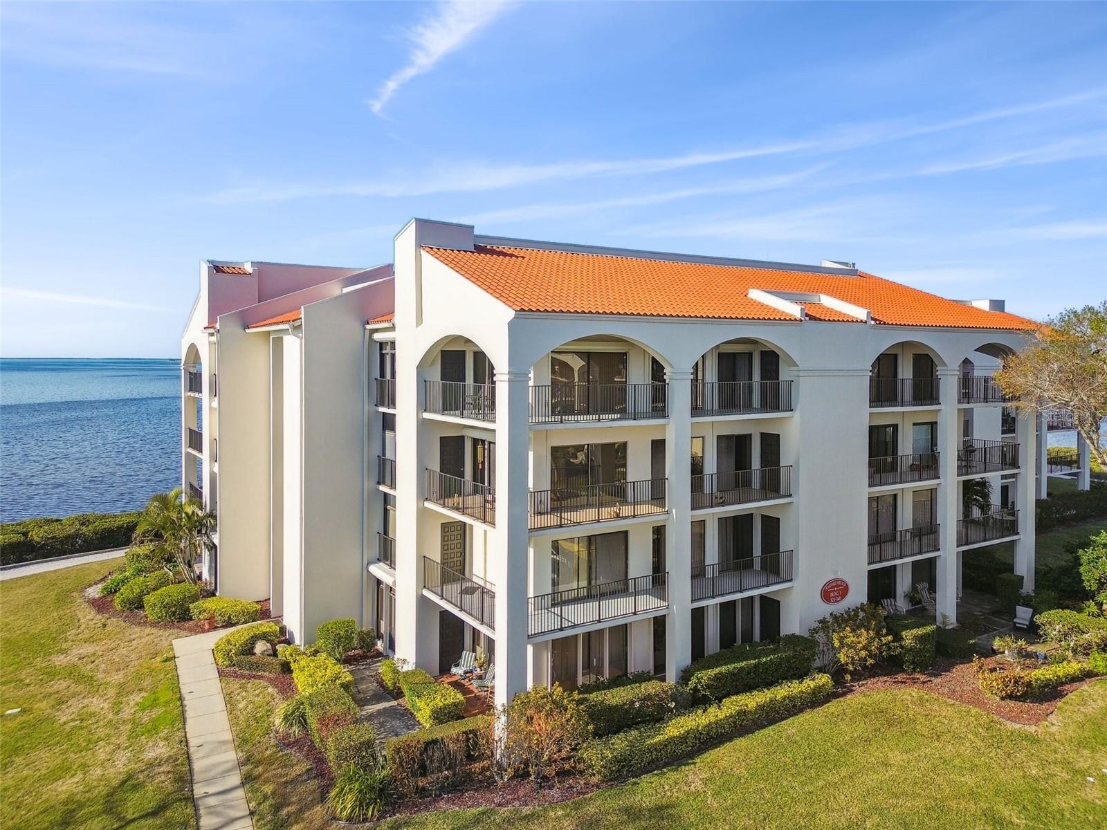 301 MARINER DR #301, TARPON SPRINGS, FL — photo 2