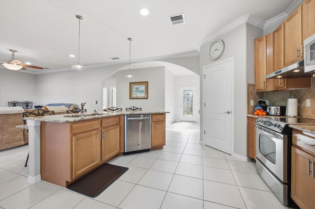 10220 YONAOMI CIR, CLERMONT, FL — photo 22