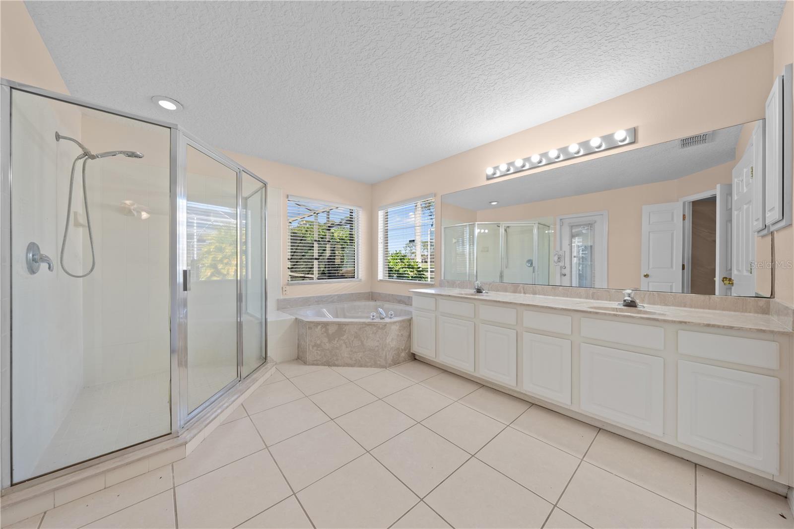 1020 GOLF COURSE PKWY, DAVENPORT, FL — photo 37