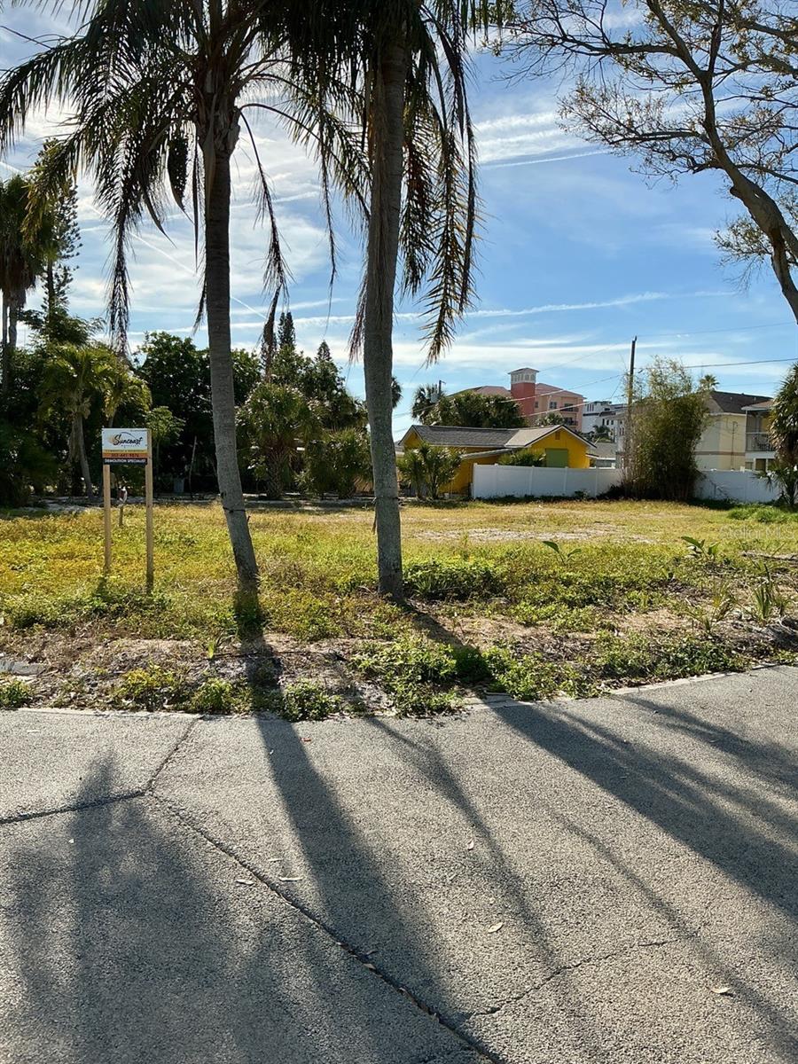 13354 2ND ST E, MADEIRA BEACH, FL — photo 2