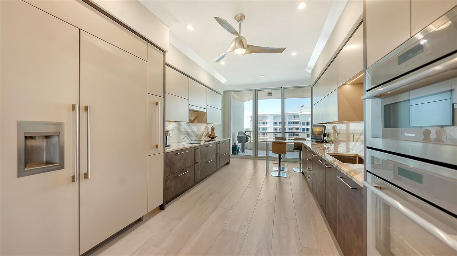535 SANCTUARY DR #C807, LONGBOAT KEY, FL — photo 10