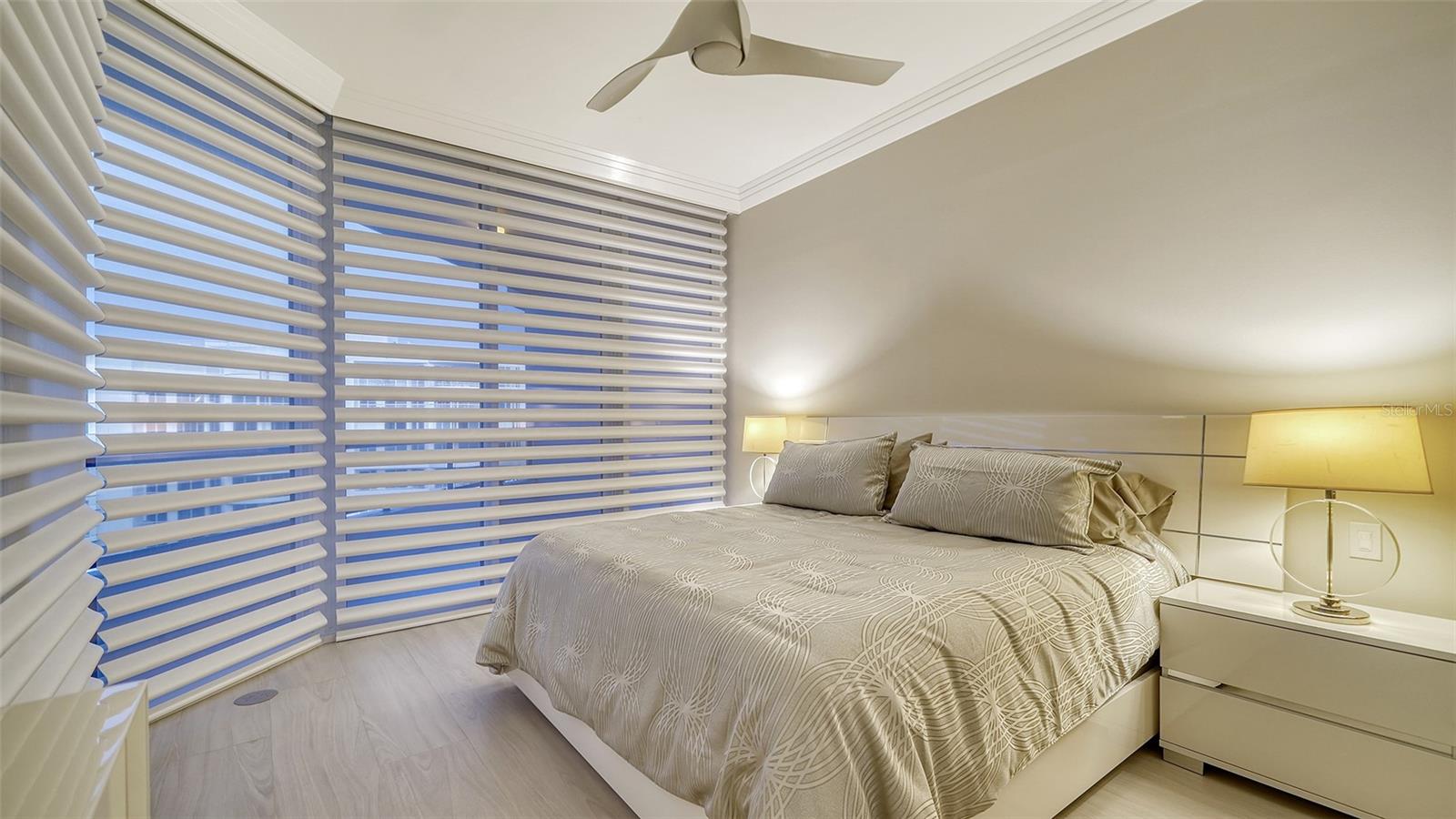 535 SANCTUARY DR #C807, LONGBOAT KEY, FL — photo 22