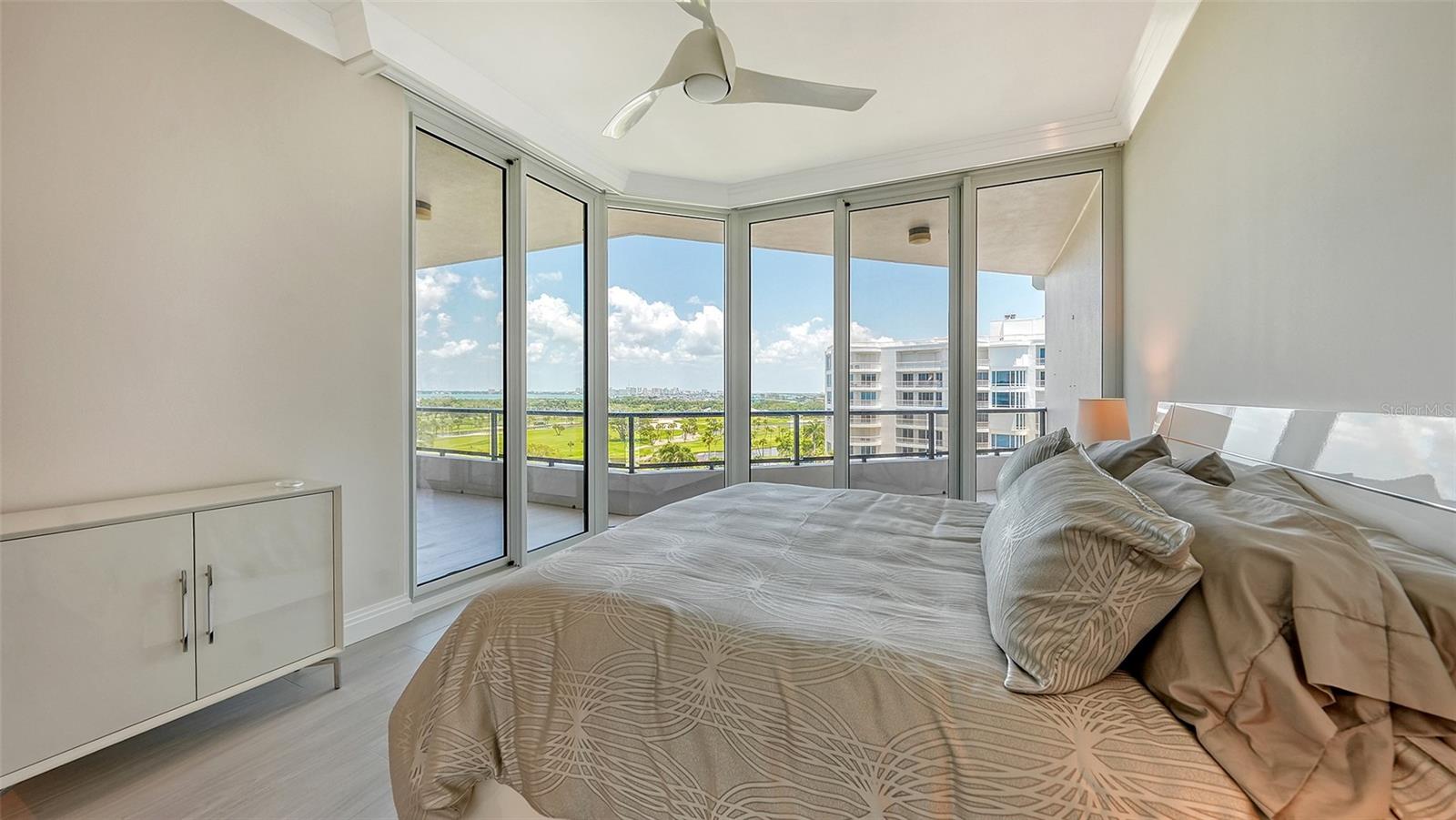 535 SANCTUARY DR #C807, LONGBOAT KEY, FL — photo 23