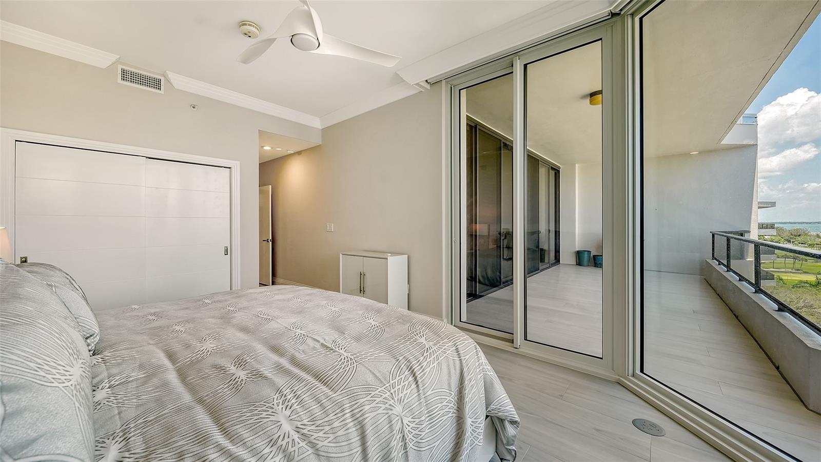 535 SANCTUARY DR #C807, LONGBOAT KEY, FL — photo 24