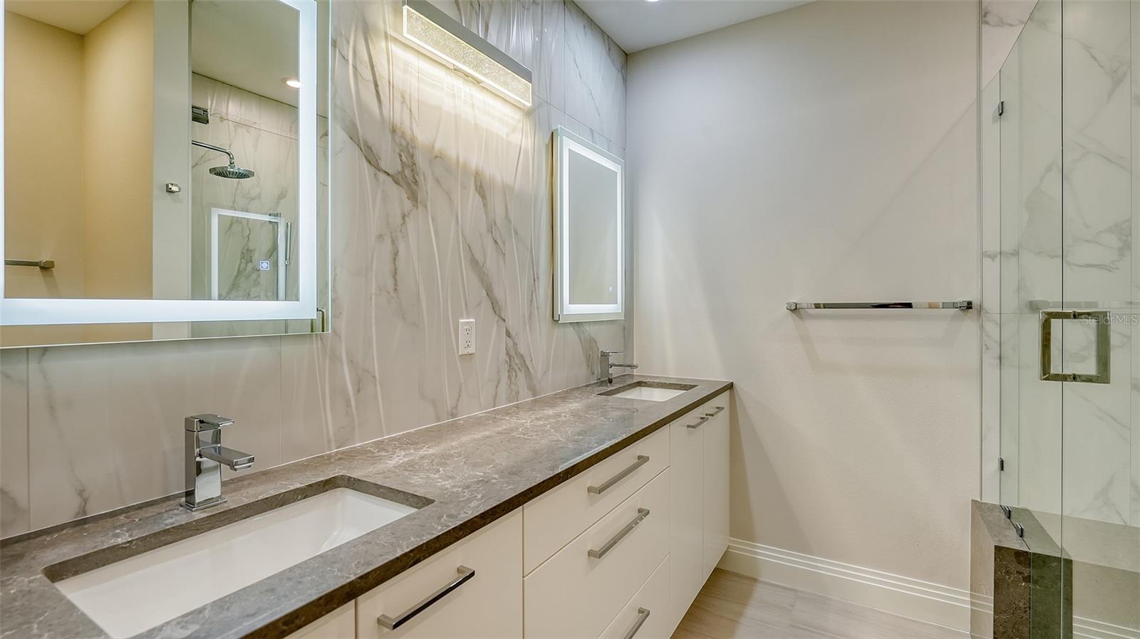535 SANCTUARY DR #C807, LONGBOAT KEY, FL — photo 25