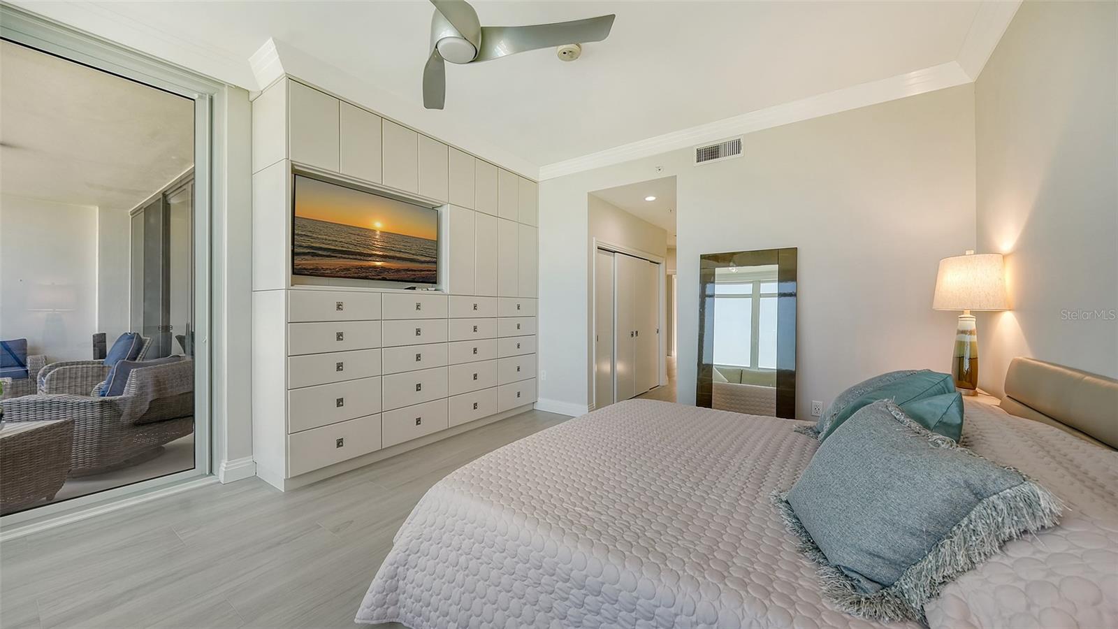 535 SANCTUARY DR #C807, LONGBOAT KEY, FL — photo 28