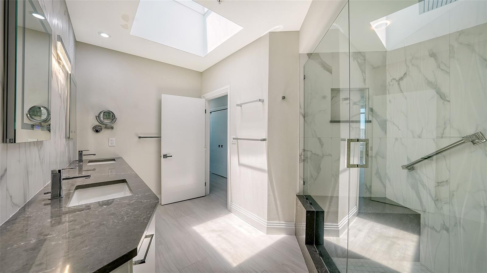535 SANCTUARY DR #C807, LONGBOAT KEY, FL — photo 35