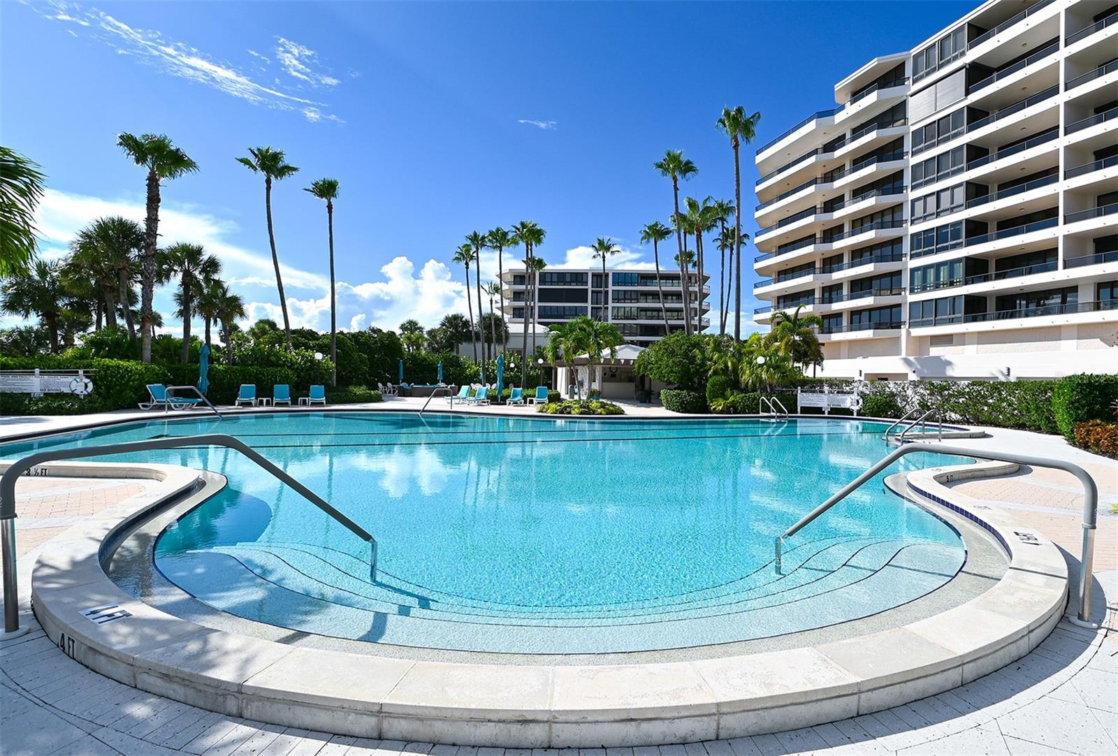 535 SANCTUARY DR #C807, LONGBOAT KEY, FL — photo 41