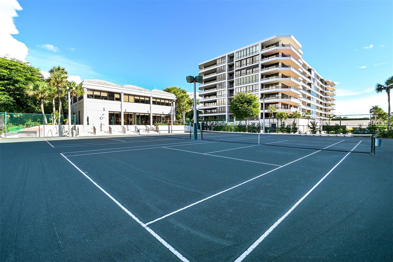535 SANCTUARY DR #C807, LONGBOAT KEY, FL — photo 43