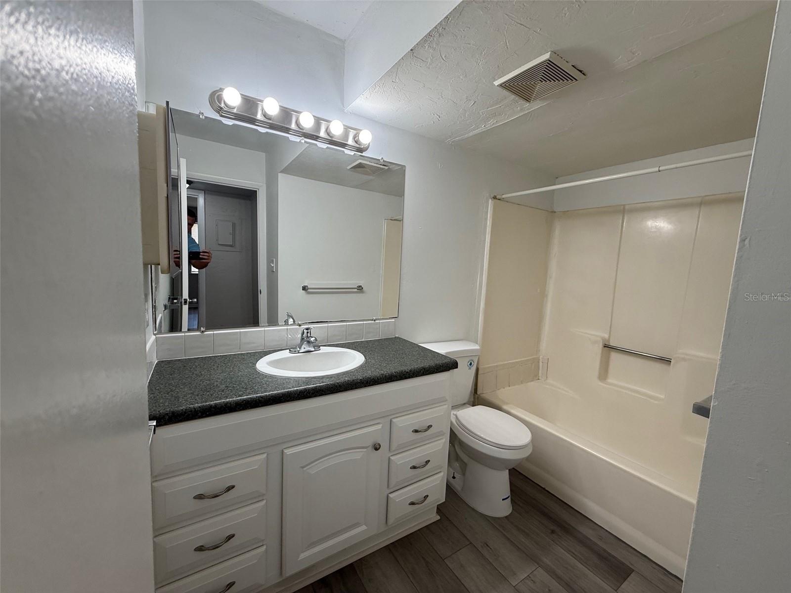 1035 SW 9TH ST #1, GAINESVILLE, FL — photo 17