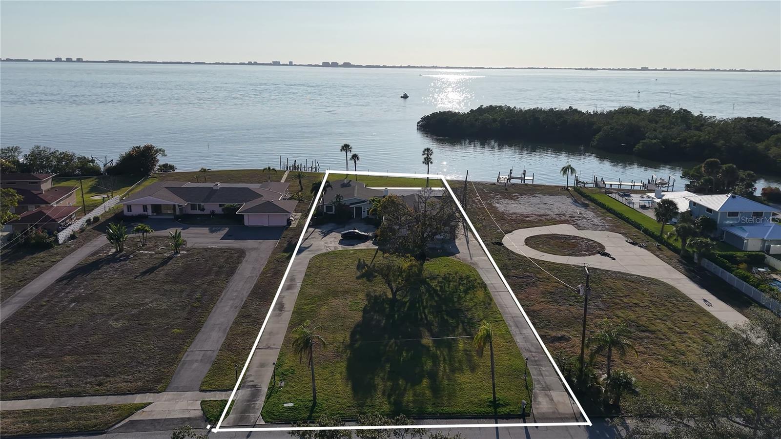 7318 WESTMORELAND DR, SARASOTA, FL — photo 6