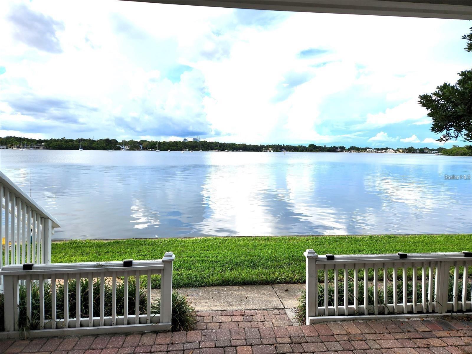 205 POMPANO DR SE #B, ST PETERSBURG, FL — photo 22